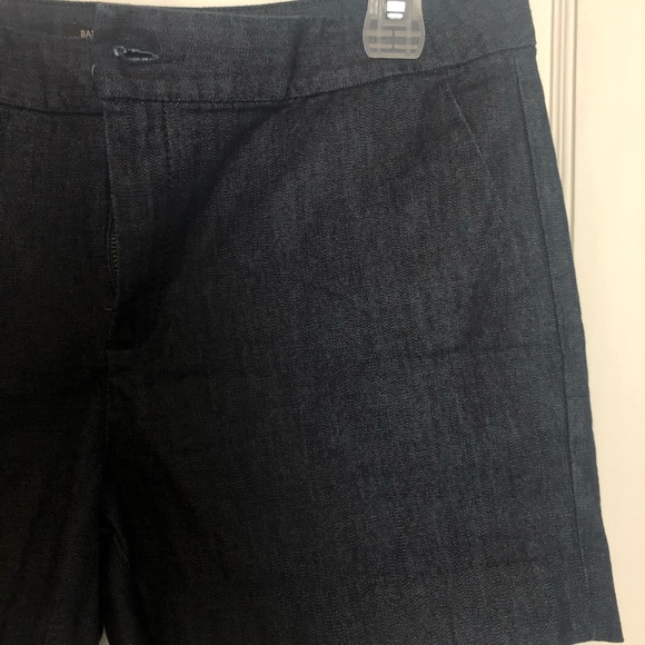 Banana Republic- Hampton Fit Shorts - Picture 7 of 9